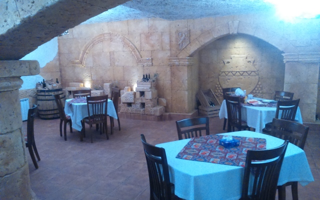 Hinyard Hotel