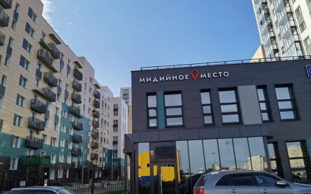 Yevrodvukhkomnatnaya ryadom s Trts Planeta Flat
