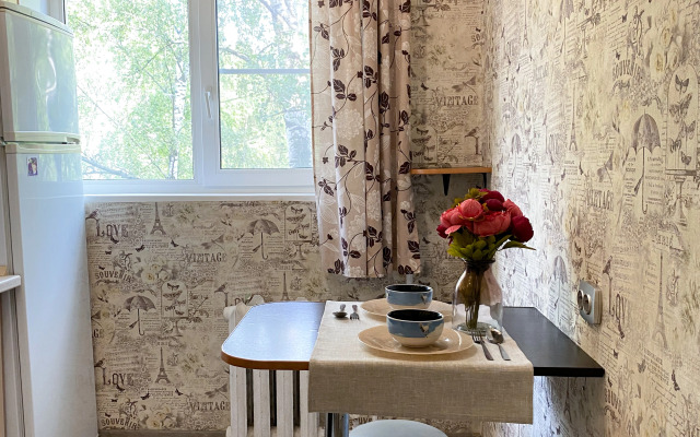 Апартаменты Красивая Двухкомнатная Квартира на 6 спальных мест