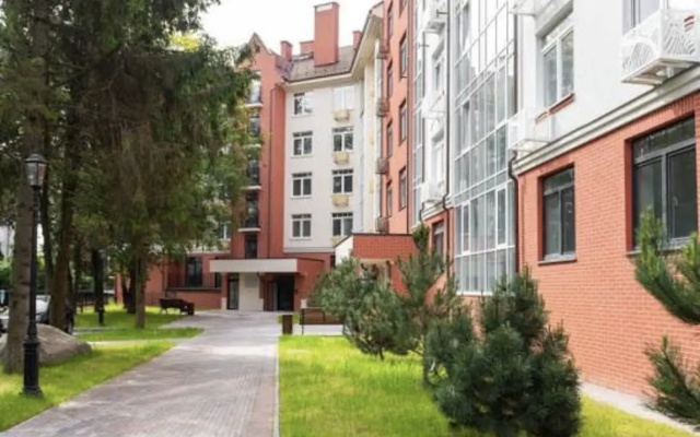 San Siti 5 s Odnoy Spalney Naprotiv Trk Kristall Apartments