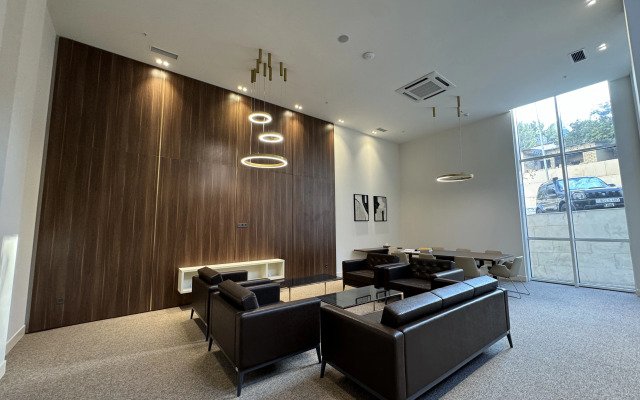 Апартаменты 3-Bedroom Central Apartment with Gym