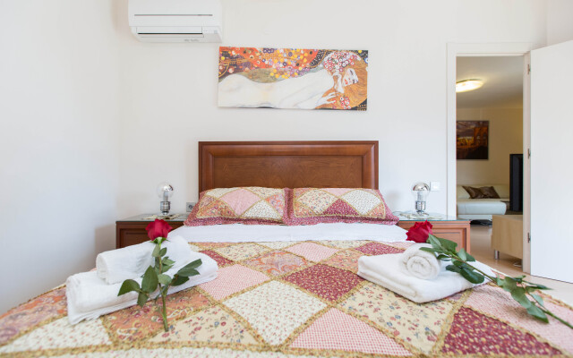 Апартаменты Golden Central Muntaner Stay Barcelona