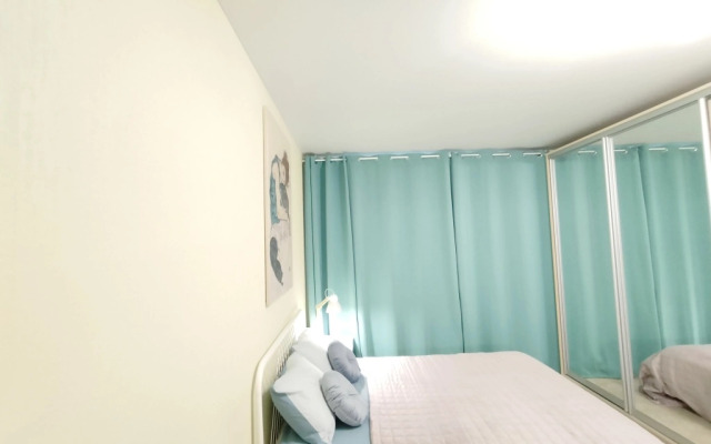 Semeynye S Balkonom Lesnaya Apartments