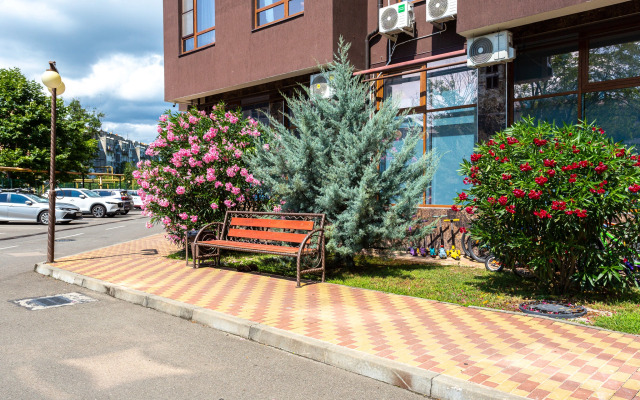 Uyutnaya vozle gornoj reki. Kvatro 28 Flat