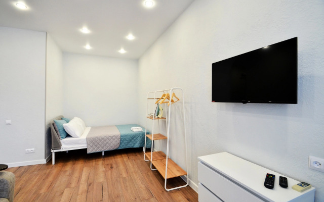 Na Zhukova Flat