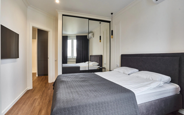 Luxe  S Dzhakuzi Na Skryganova Apartments