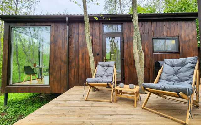Zhivopisniy ostrov Glamping