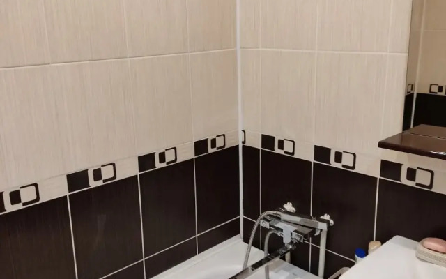 Na Ulitse Lutova Flat