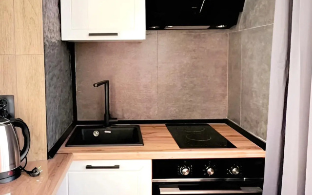 Ryadom s Morem i Vokzalom Flat