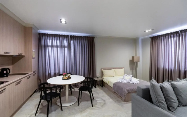 Апартаменты студия класса люкс в центре Тюмени