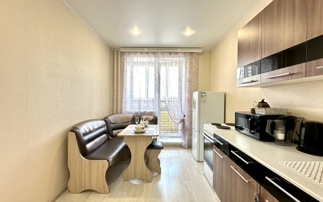 v novostroyke s komfortom vyyezdom na Sibur Apartments