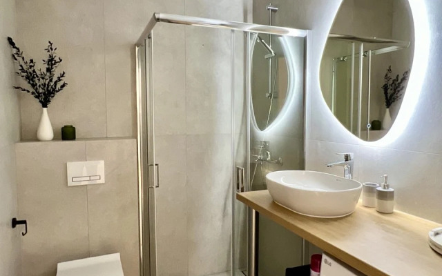Sovremennaya U Luchshego Plyazha Flat