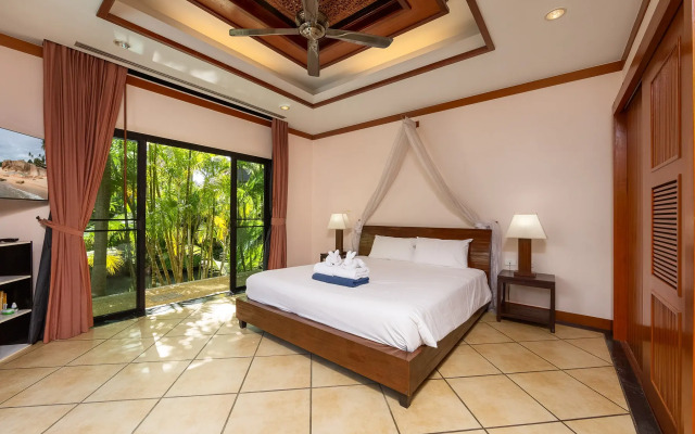 Traditional Thai 2BR in Baan Bua Estate Villa