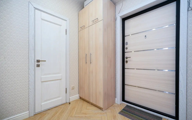 8 Krymskiy Mamayka Apartment