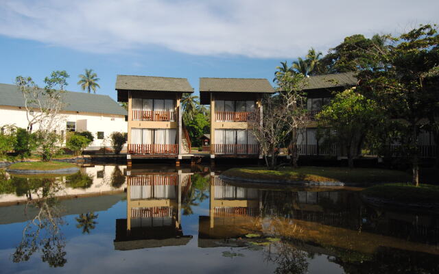 South Lake Resort - Koggala Hotel