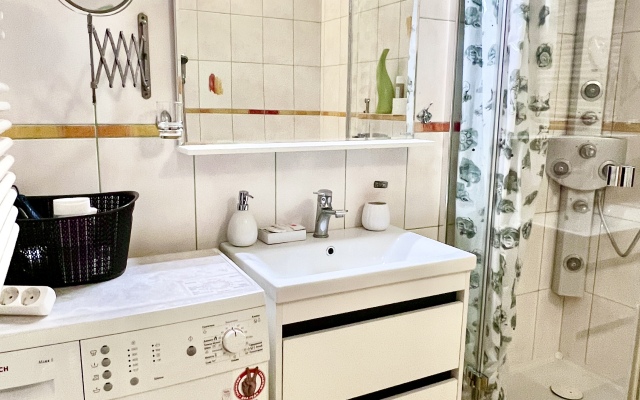 Квартира Комфортная Трехкомнатная в Самом Центре