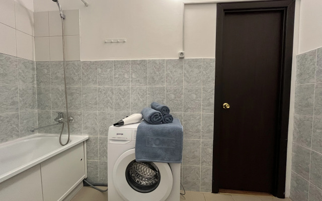 Prostornaya Kvartira V Tsentre Goroda Flat