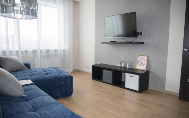 Lux Parizhskoj Komunyi 40 Apartments 1