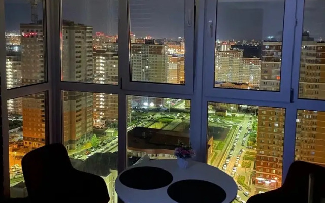 Stilnaya Studiya Na 24 Etazhe Vysota Apartments
