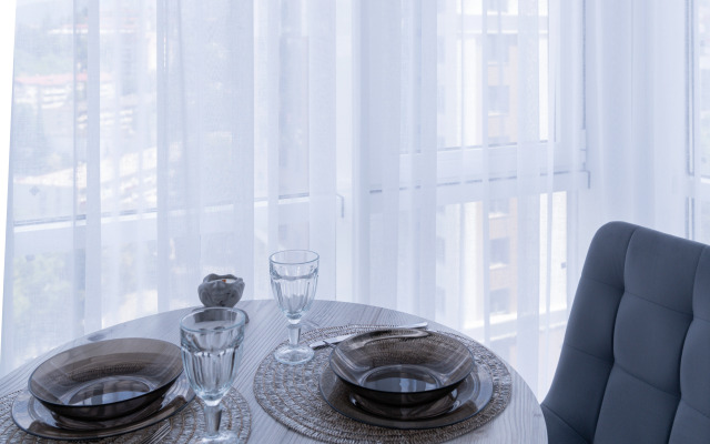 Апартаменты-студия 30 кв.м. с двуспальным диваном и панорамной зоной, 16 этаж