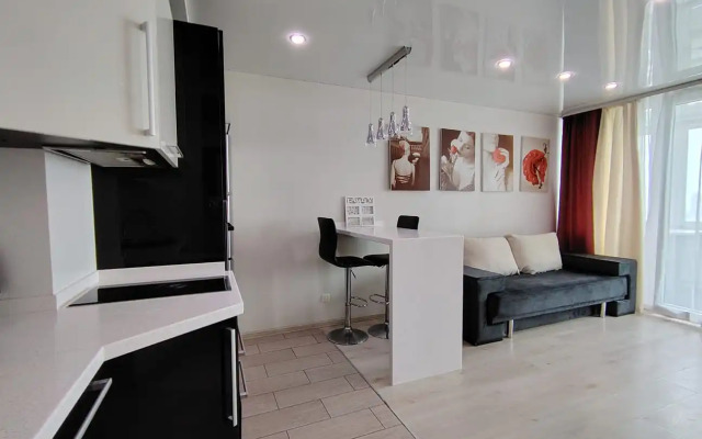 S Panoramnym Vidom na Gorod Flat