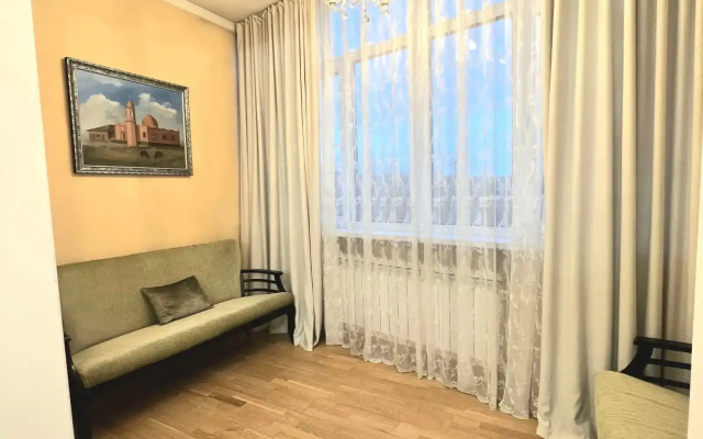 Amanzholova 65 Elitnaia Novostroika Flat