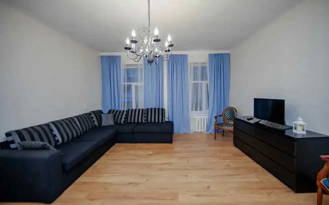 Апартаменты Holiday in the city 2BR Apartment