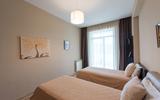 Dlya Semyi v Komplekse s Detskoy Ploschadkoy Apartments