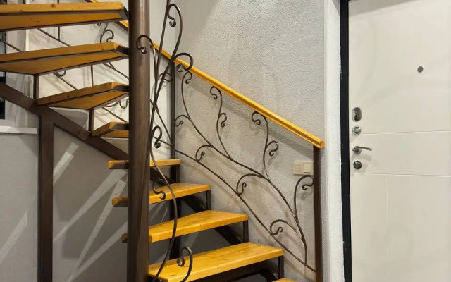 Частный дом Уютный на скале