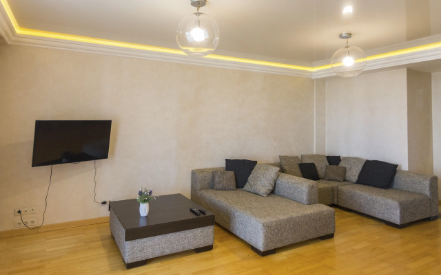 Апартаменты у метро Октябрьская