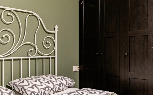 Апартаменты Жуковского 10 с 2