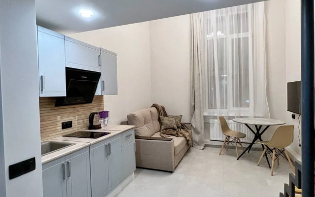 Двухуровневые апартаменты Purple Aurora у метро Бауманская