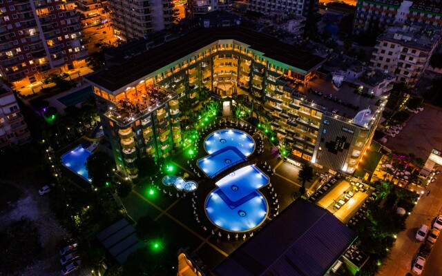 Senza Grand Santana Hotel