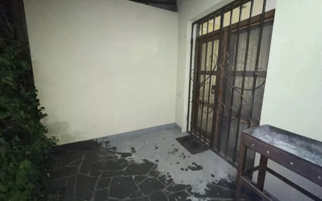 Kvartira One-bedroom apartment with one living room, Paronyan 9
