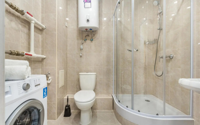 Odnokomnatnyye apartamenty dlya razmeshcheniya do chetyrekh chelovek v novom zhilom komplekse Kristall Apartments