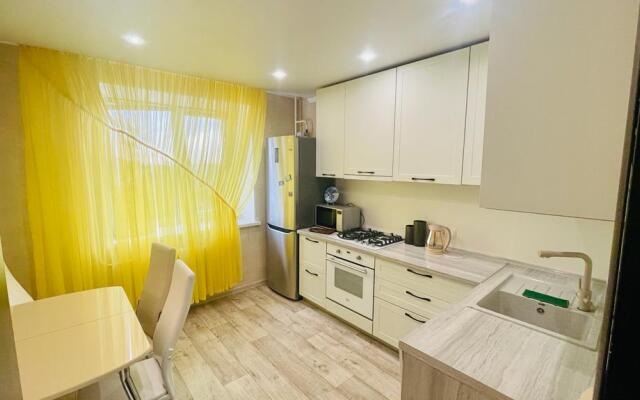 Апартаменты Двухкомнатная квартира на Вахитова 23