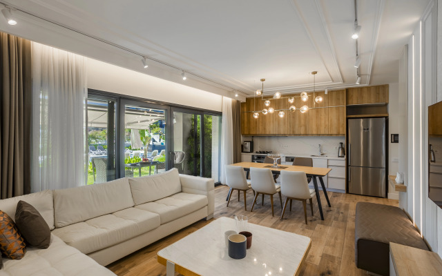 Luxury Garden Suites