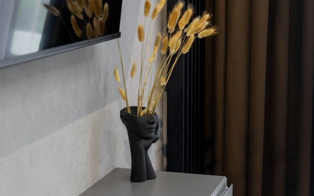 Stilnaya Studiya U Morya Flat