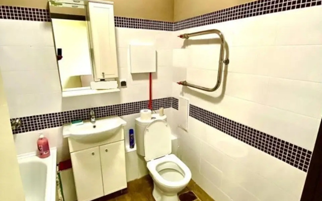 Kvartira Uutnaa studia radom s nabereznoj
