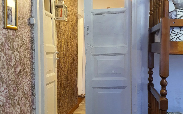 V starinnom osobnyake Revolyutsioner Ikonnikov Flat