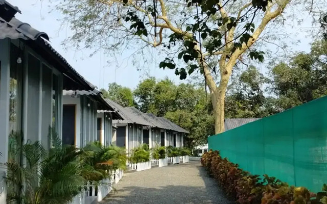 Nature's Cove Resort