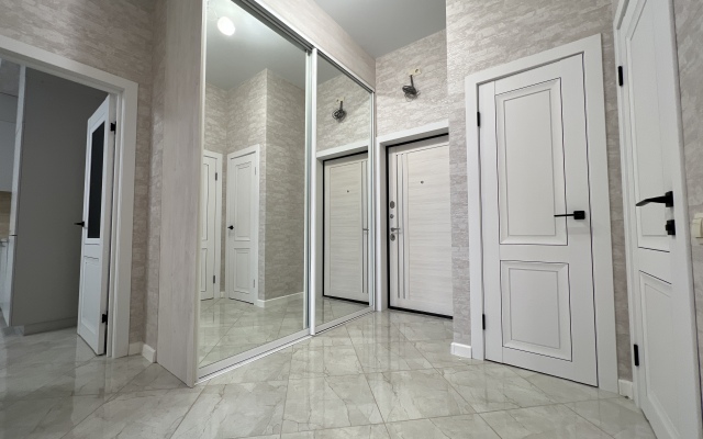 Квартира трехкомнатная Крымская 22