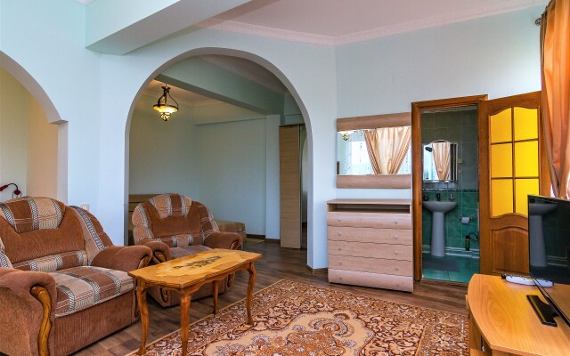 U Bocharova Ruchya Hotel