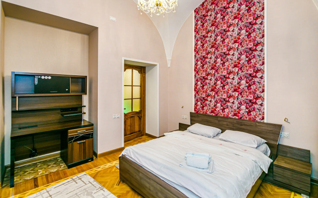 Premium at Nizami Street on Targovi Apartments