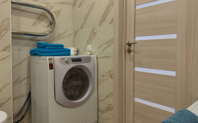 Na ulitse Shiroko-Kholodnaya, d.6 Apartments