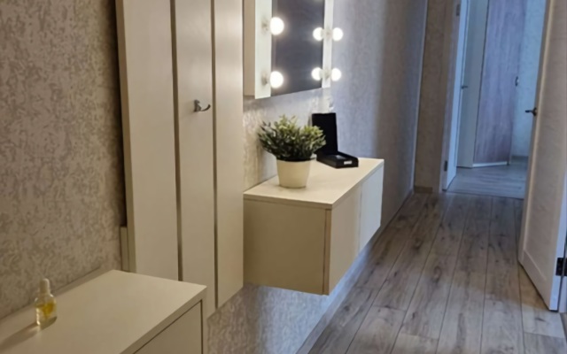 Nadezhdy Apartments