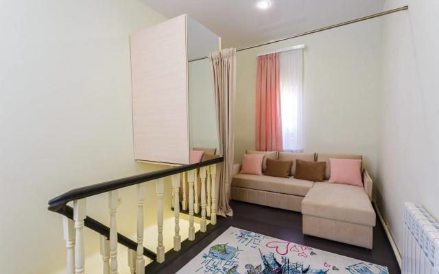 Ryadom S Gostinitsey Zhemchuzhina Apartments