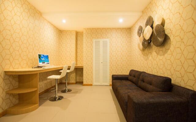 Clarion Hotel Patong Beach