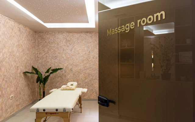 Sunny Side Wellness Resort & Spa Apartments