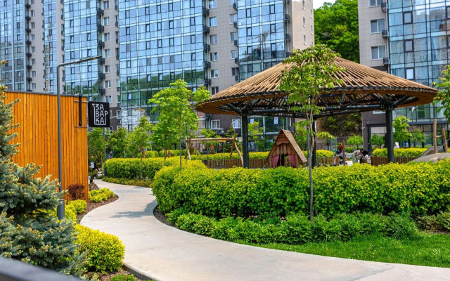 V Dome S Zakrytoy Territoriey Flat